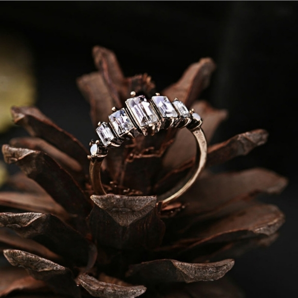 Glass Crystal Emerald Cut Statement Ring - Picture 4 of 5